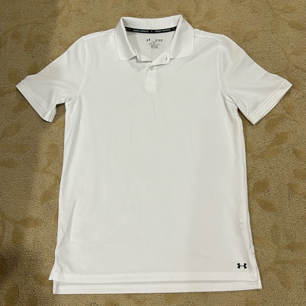 NWOT‎ Under Armour White Loose Fit Collared Shirt. Boys XL